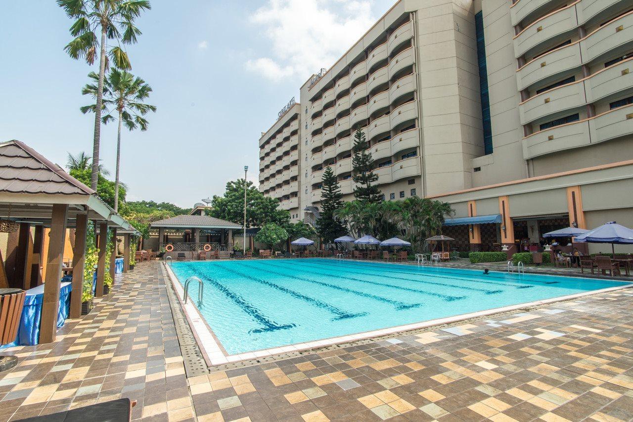 Sunlake Waterfront Resort & Convention Jacarta Exterior foto