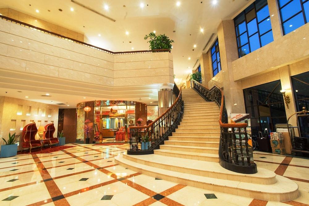 Sunlake Waterfront Resort & Convention Jacarta Exterior foto