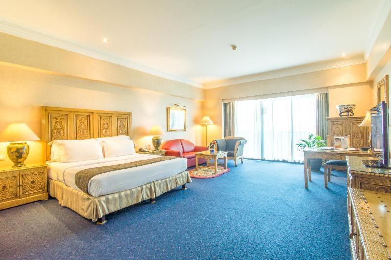 Sunlake Waterfront Resort & Convention Jacarta Quarto foto